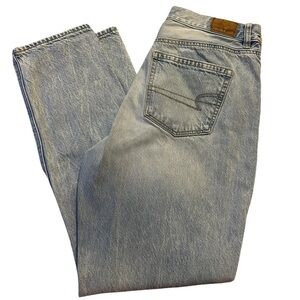 American Eagle Mom Jeans Denim Light Wash Womens Size 8 R